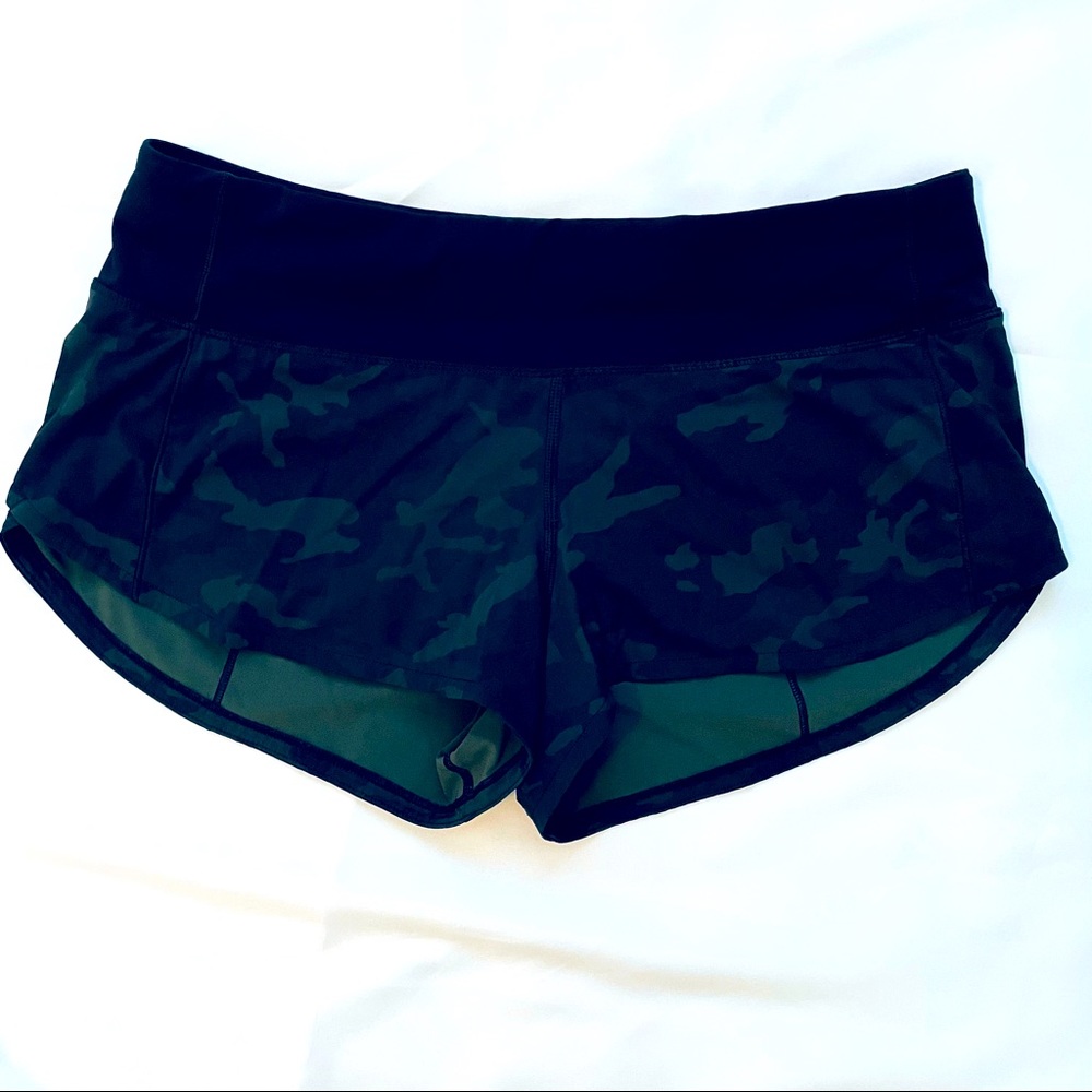 Lululemon Speed Up Short | size 6 | green camo
